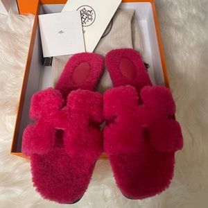 Hermes fur slides